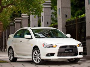 Mitsubishi Lancer iO 2012 года